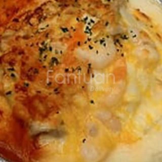 Baked Shredded Chicken & Shrimp with Two Sauces on Rice — 焗鴛鴦飯